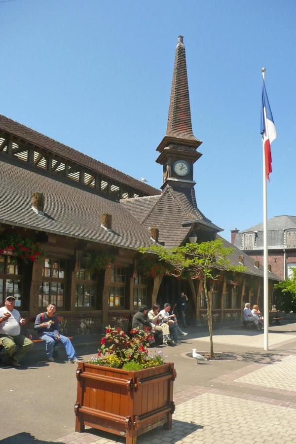 Architectural Villa Near The Coast, Sainte-Colombe エクステリア 写真